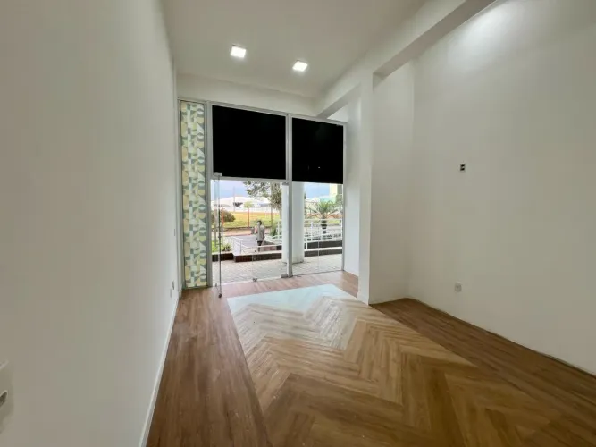 Sala comercial com 30,81m²