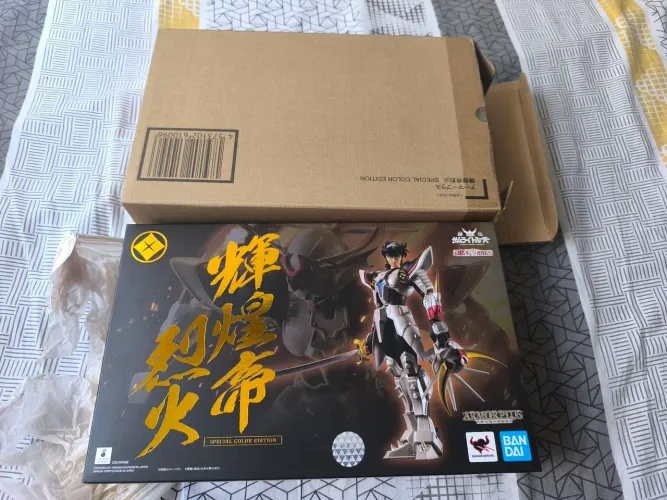 Action Figure Bandai - Samurai Warriors Ryo/Hector com Armadura do Inferno