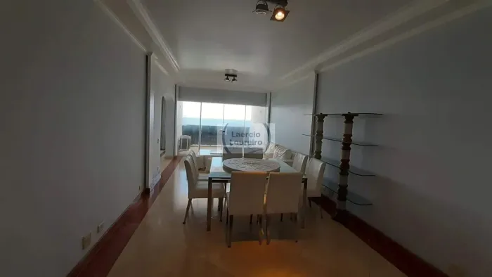 Imagina acordar toda manhã e tomar café na varanda vendo o mar