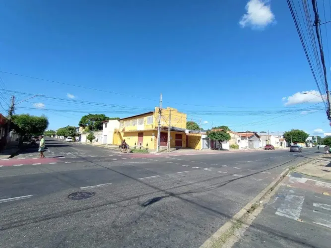 R. RUI BARBOSA - BAIRRO: PIRAJA