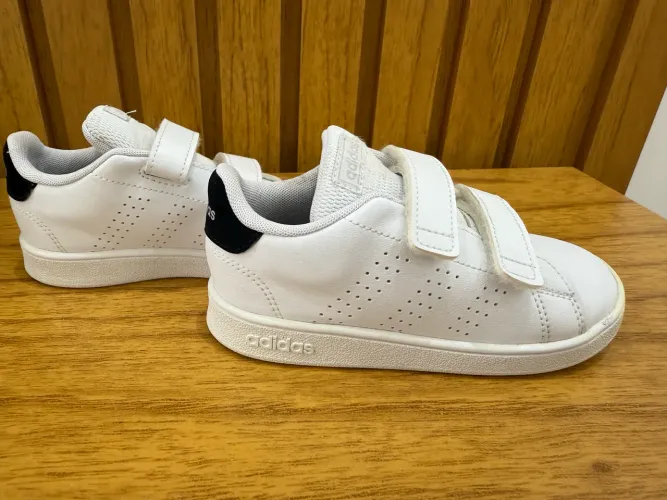 Tênis Adidas infantil 