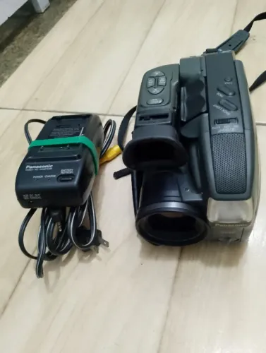 Filmadora Panasonic Modelo PV A17