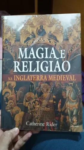 Livro Magia e Religião na Inglaterra Medieval