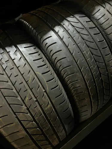 Pneu 225/45/17 Goodyer Meia Vida util.