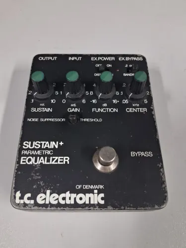Vendo Pedal de Guitarra Sustain+Parametric Equalizer Tc Eletronic raro anos 80!
