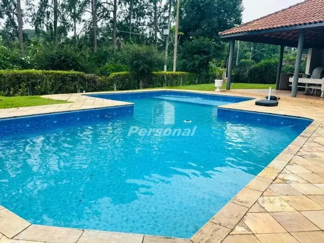 Oportunidade lindo Sobrado com piscina no Condomínio Chacaras Catagua