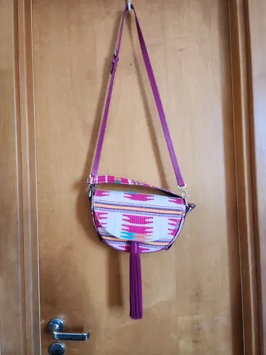 Bolsa de ombro feminina Schutz