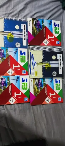 Livros  para concursos e ensino médio 