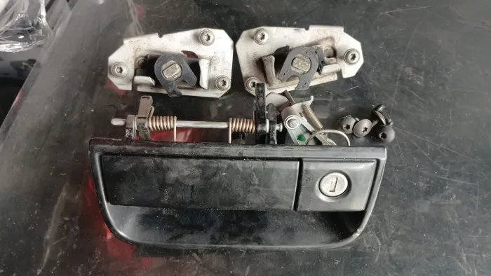 Maçaneta E Par De Tranca Tampa Traseira Volkswagen Saveiro G6 Original 
