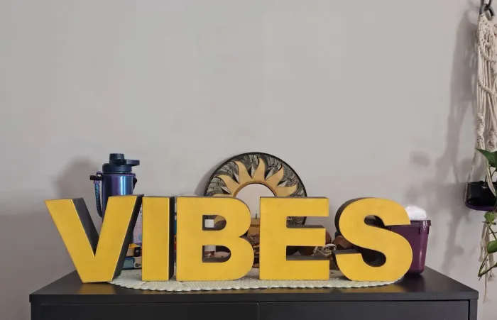 Adorno letras Vibes