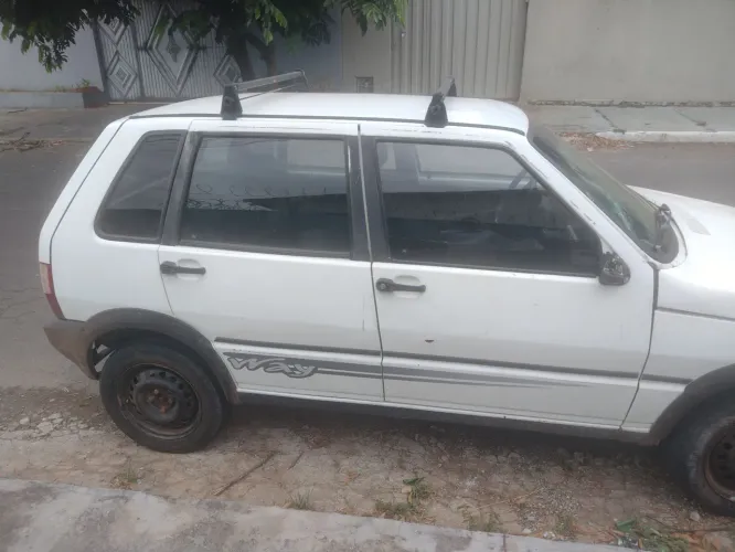 Uno 2006/2007 1.0 way Branco 4 portas com ar condicionado 850000 leia o anúncio