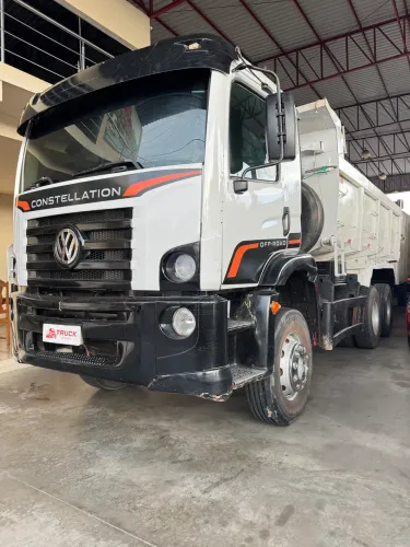 VW 24-250 6x2 Truck Conservada pronta para o trabalho