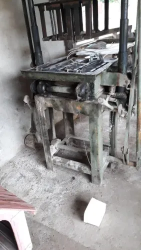 Máquina de Fazer Blocos de Concreto Manual