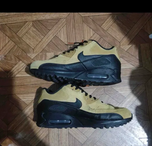 Nike Air Max 90