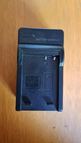 Carregador de bateria para câmera