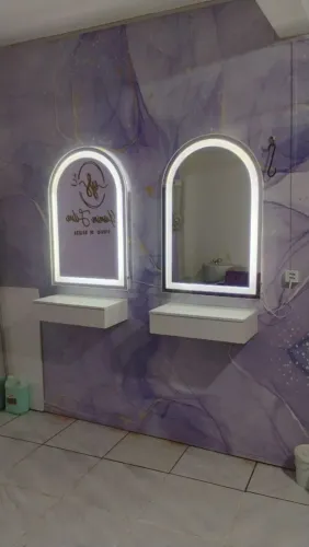 Penteadeiras com espelho e iluminação em LED