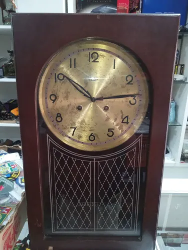 ? Relógio Antigo Silco - Madeira e Latão (década de 1950/60)