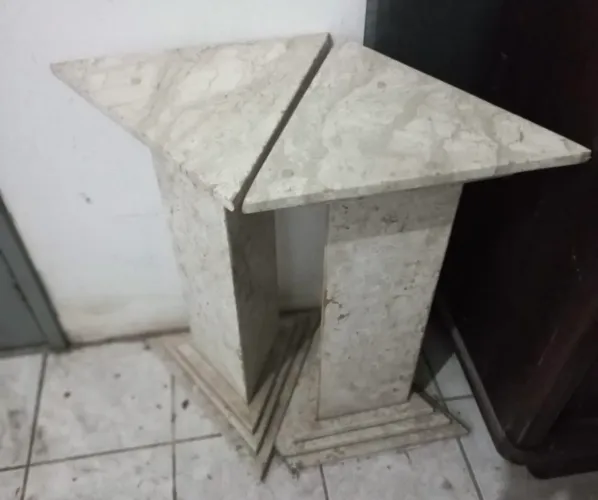Bases em mármore 