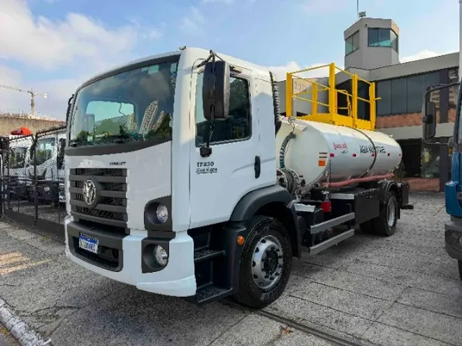 Volkswagen 17-230 Constellation 4x2 Tanque Gascom 10.000L