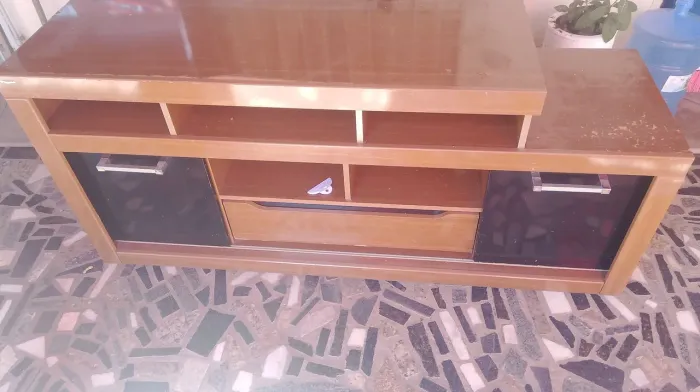 Rack para tv bastante conservado 100