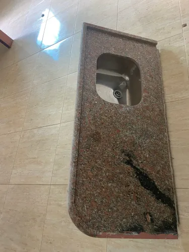 Balcão de granito com cuba 