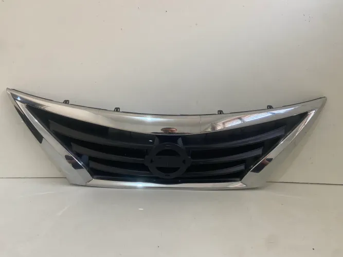 Grade Dianteira Nissan Versa 2015 16 17 18 19  Original 