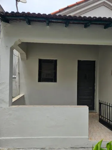 Casa 2 quartos - Vila Valqueire - Est. Int. Magalhães