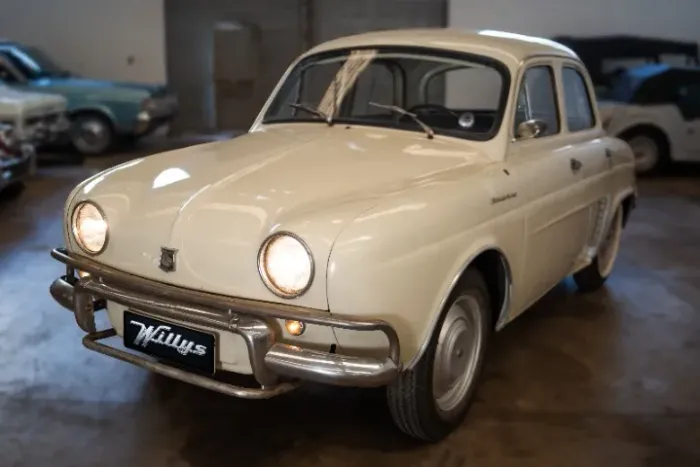 RENAULT DAUPHINE