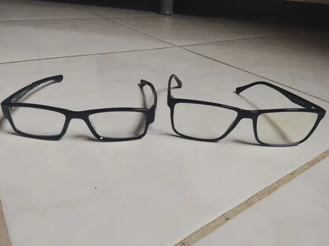 Armação Oakley e Jean Pierre