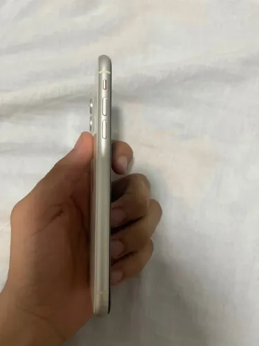 Iphone 11 retirada de peça