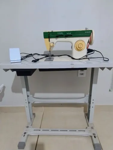 Vendo Máquina Singer 966 usada