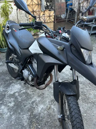 Vendo/Troco XRE 300 2013