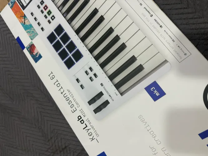 Teclado controlador Arturia Keylab Essencial mk3 61 Branco