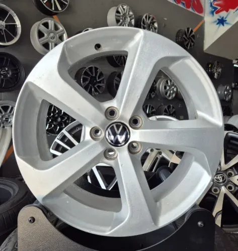 Jogo de rodas usadas Golf aro 17 5x100