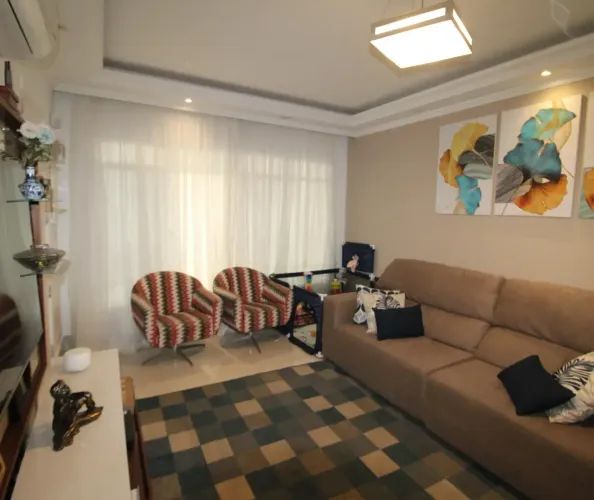 LINDA CASA RECÉM-REFORMADA À VENDA NA PARADA INGLESA, 2 dormitórios, terraço, solarium, 2 