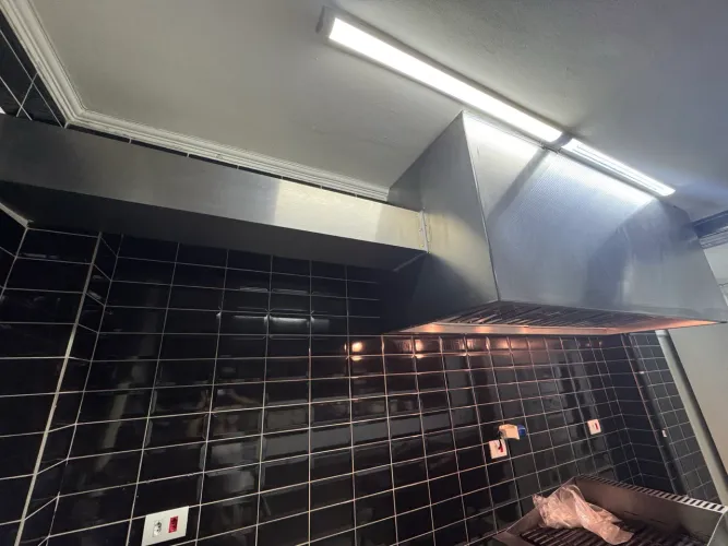 Kit Coifa Industrial Completo com iluminação Tubo Exaustor Alta Vazão com Filtro Inercial