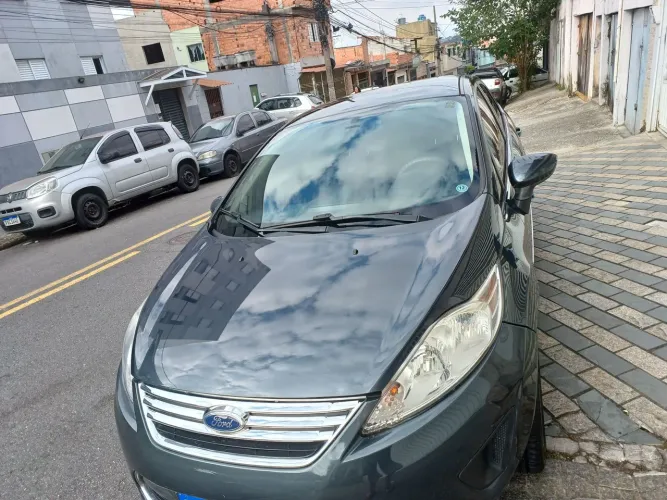 Ford Fiesta Sedan SE 1.6 16V Flex 4P 2011