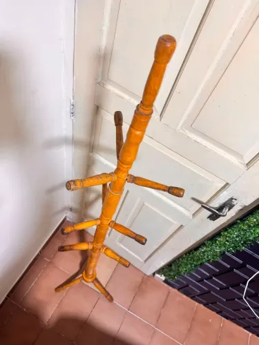 CABIDE DE PENDURAR ROUPAS