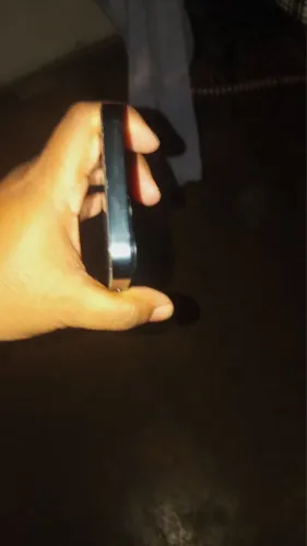 iPhone 13 bem conservado 