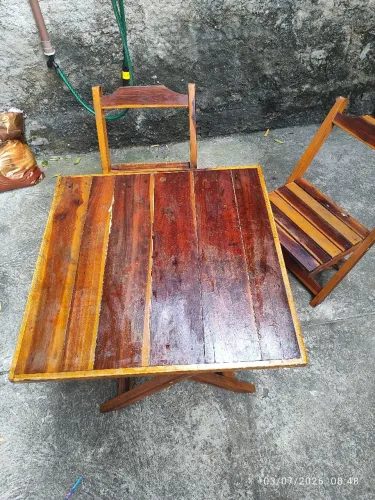 Mesa infantil de madeira 135,00