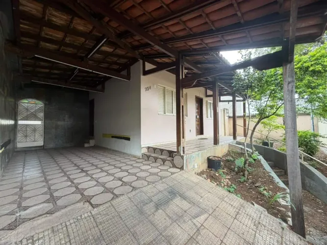 Casa para aluguel - Barreiro, 5 quartos - Belo Horizonte