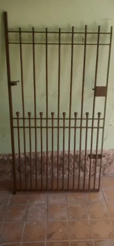 Vende-se Portão de Ferro