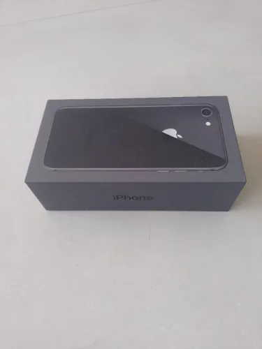 Caixa de iPhone 8 estado de nova