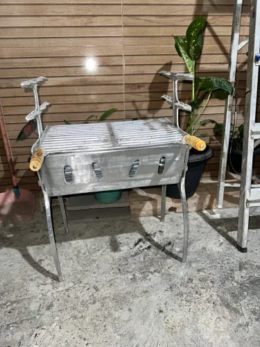 Vendo churrasqueira 