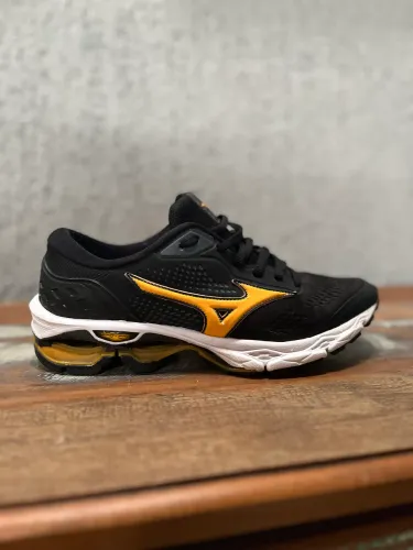 Tênis Mizuno Waze Invictus