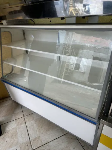 Balcão para bolo seco