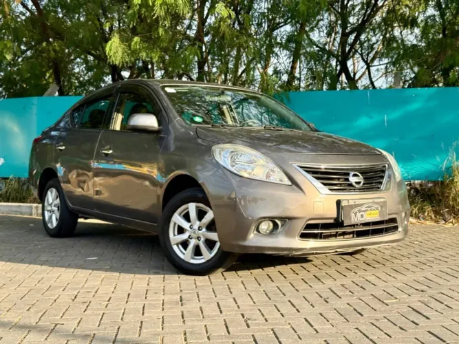Nissan Versa SL 1.6 16V Flexstart 4P Mec. 2014