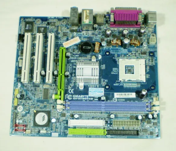 Lote duas placas mãe antigas pifadas para pc.- Cód. 626 -