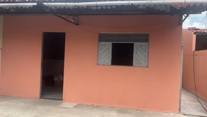 Aluga-se casas