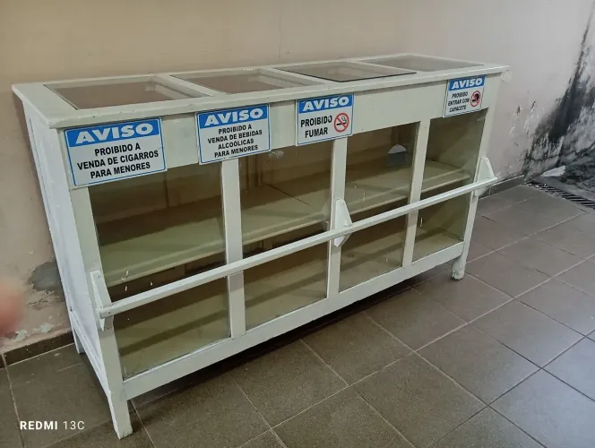 Vendo balcão de madeira pura 